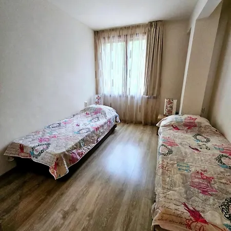Romantic Next To Sea Garden Apartament Warna