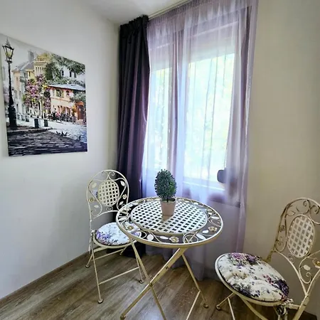 Apartament Romantic Next To Sea Garden *